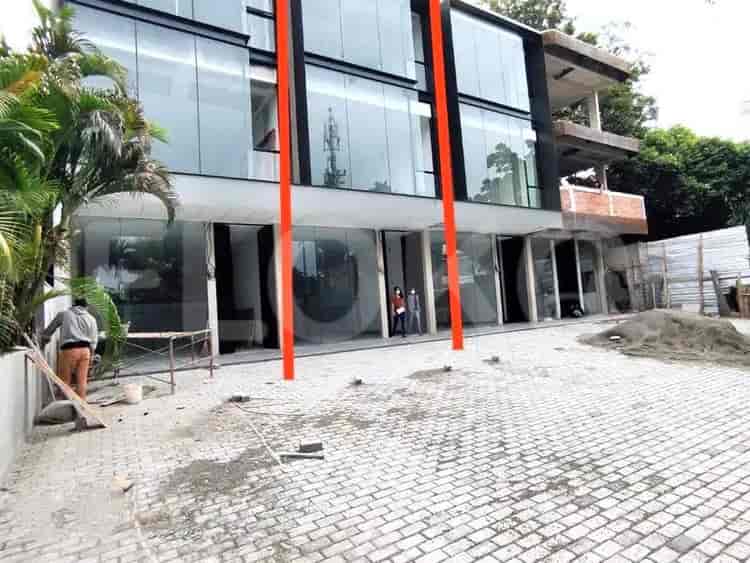 Disewakan Ruko Luas 75 m2 di Kemang Raya, Kemang - RKR7e9 1