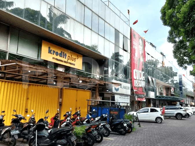 Disewakan Ruko Luas 550 m2 di Bona Indah, Lebak Bulus - RKR1e8 1