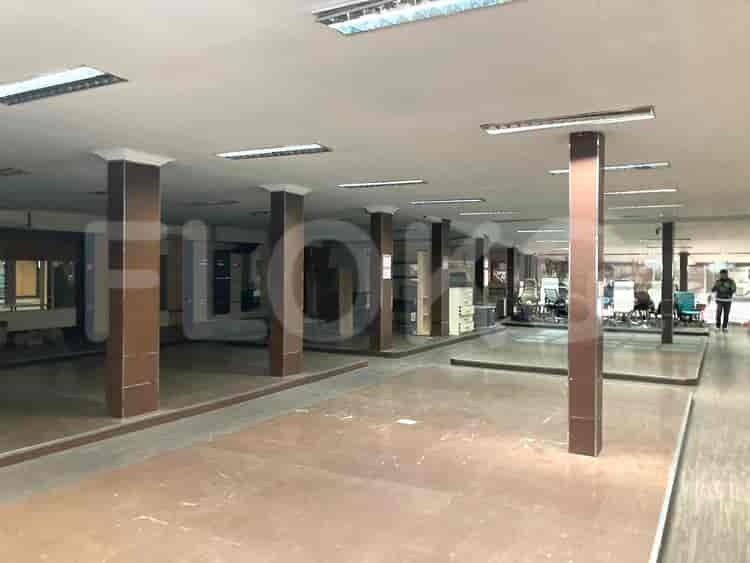 1200 sqm, shophouse for rent in Jalan Pramuka Raya, Menteng - RKRbd5 3