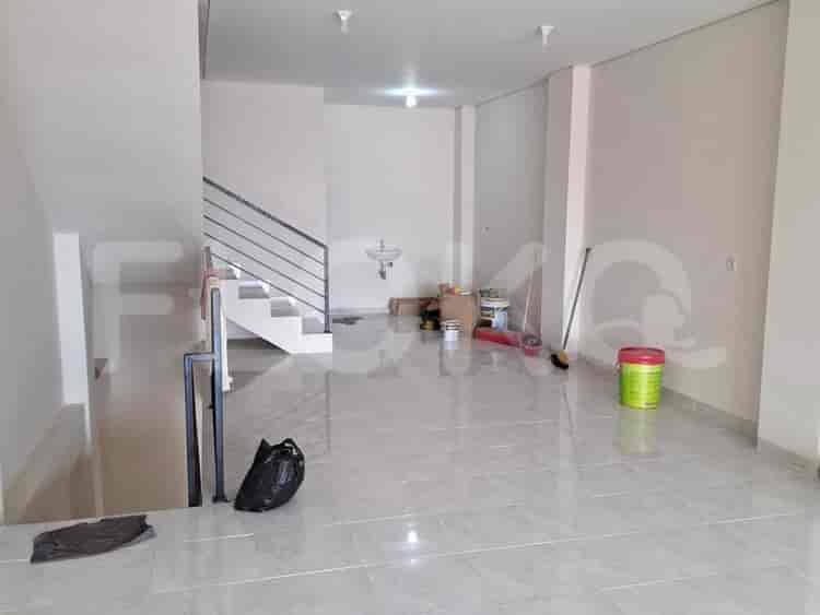 Disewakan Ruko Luas 202 m2 di Meruya Raya, Meruya - RKR8f8 4