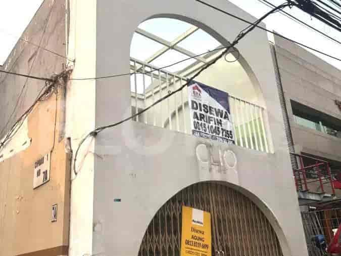 Disewakan Ruko Luas 105 m2 di Cipaku, Senopati - RKRb4b 1