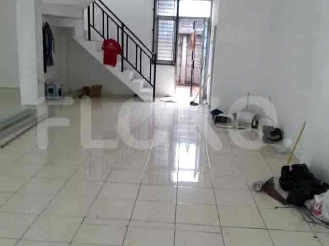 228 sqm, shophouse for rent in Raya Boulevard Permata Medang, Tangerang - RKR0df 3