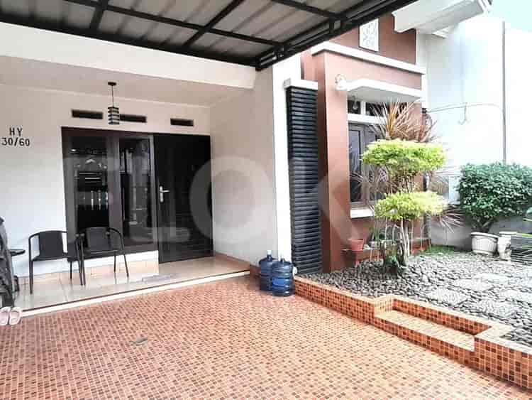 Disewakan Rumah 3 BR, Luas 100 m2 di Cluster Aralia, Harapan Indah, Bekasi - RHAe40 6