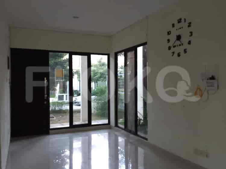 Disewakan Rumah 3 BR, Luas 140 m2 di Harapan Indah, Bekasi - RHAdb0 2
