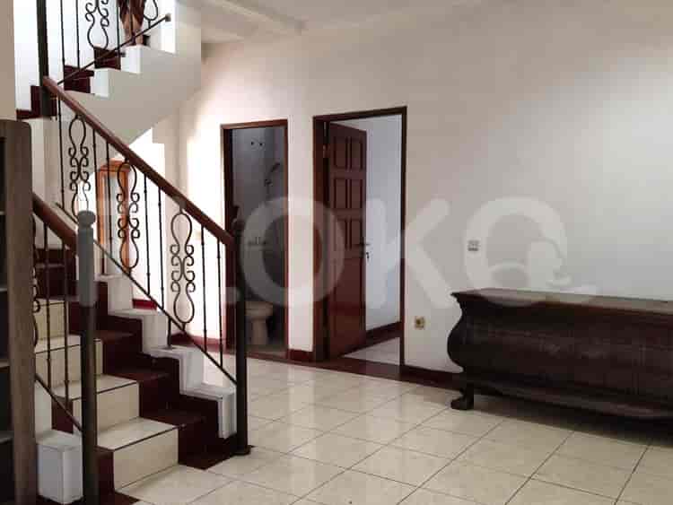 Disewakan Rumah 3 BR, Luas 150 m2 di Kemang Pratama, Bekasi - RHAd07 4