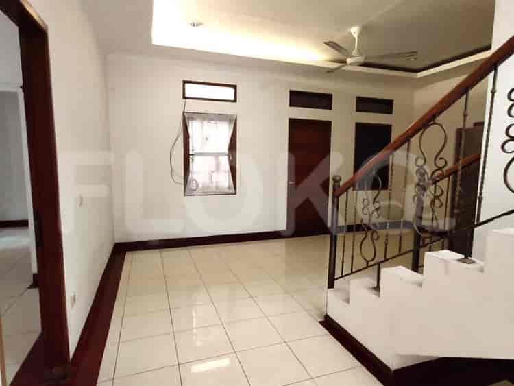 Disewakan Rumah 3 BR, Luas 150 m2 di Kemang Pratama, Bekasi - RHAd07 5