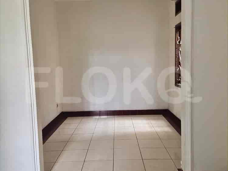 Disewakan Rumah 3 BR, Luas 150 m2 di Kemang Pratama, Bekasi - RHAd07 9