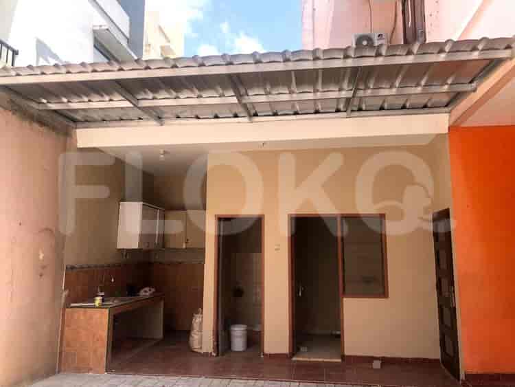 Disewakan Rumah 3 BR, Luas 200 m2 di Harapan Indah, Bekasi - RHA395 11