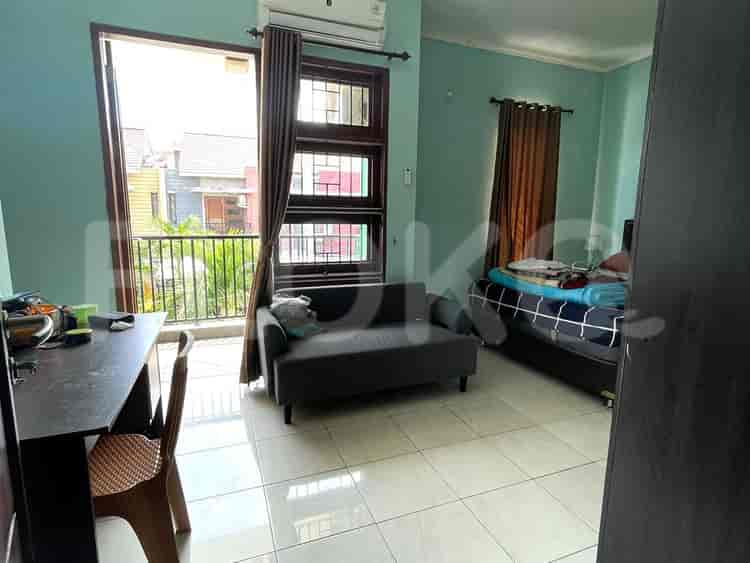 Disewakan Rumah 3 BR, Luas 90 m2 di Harapan Indah, Bekasi - RHAe9c 4