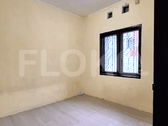Disewakan Rumah 2 BR, Luas 55 m2 di Jalan Duta Bumi, Cakung - RHA8f0 3
