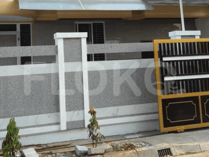 Disewakan Rumah 4 BR, Luas 300 m2 di Taman Modern Cakung, Cakung - RHA9c6 1