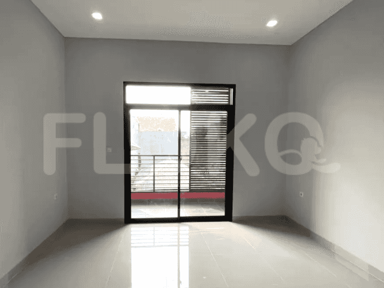 Disewakan Rumah 2 BR, Luas 105 m2 di Cengkareng, Cengkareng - RHA84b 4