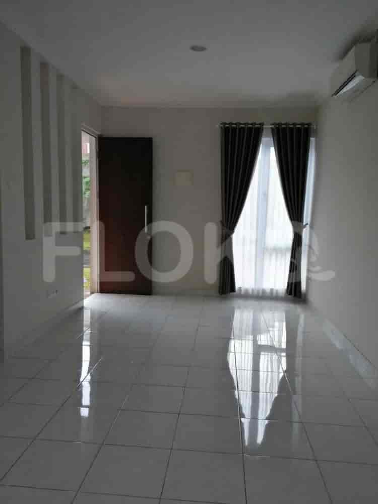 Disewakan Rumah 3 BR, Luas 103 m2 di Kota Wisata, Cibubur - RHA34f 1