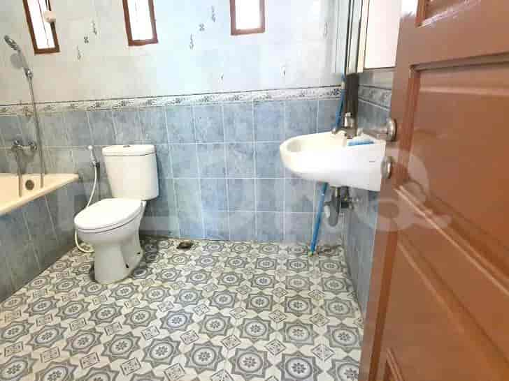 Disewakan Rumah 3 BR, Luas 135 m2 di Citra grand, Cibubur - RHAa8c 7