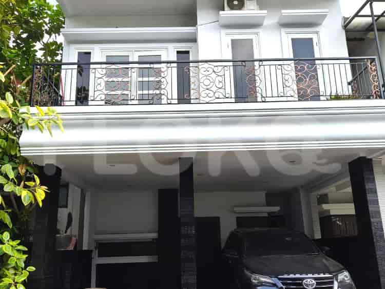 Disewakan Rumah 3 BR, Luas 168 m2 di Munjul, Cibubur - RHA3df 1