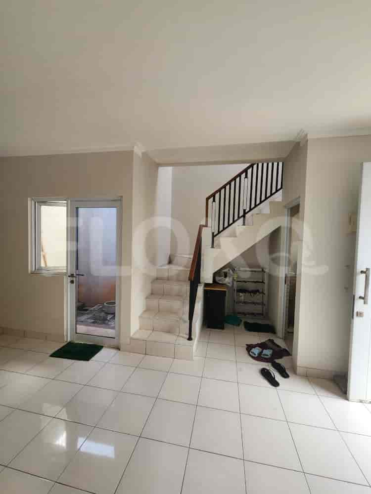 Disewakan Rumah 3 BR, Luas 200 m2 di Kota Wisata Cluster Toronto, Cibubur - RHA55a 8