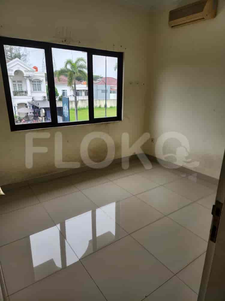 Disewakan Rumah 3 BR, Luas 320 m2 di Legenda Wisata, Cibubur - RHA2ee 10