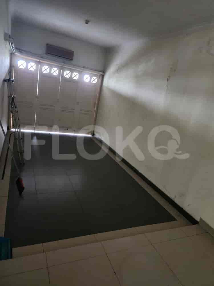 Disewakan Rumah 3 BR, Luas 320 m2 di Legenda Wisata, Cibubur - RHA2ee 16