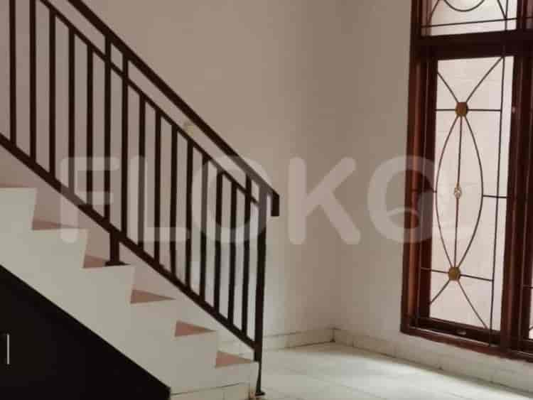 Disewakan Rumah 4 BR, Luas 220 m2 di Meadow, Cikarang - RHA83f 2