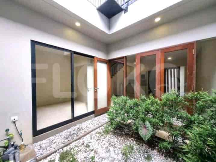 170 sqm, 4 BR house for rent in Town House Jeruk Purut, Ampera, Cilandak - RHAbe4 6
