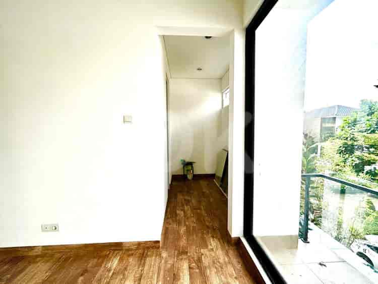 Disewakan Rumah 3 BR, Luas 264 m2 di Cinere, Cinere - RHAe48 17