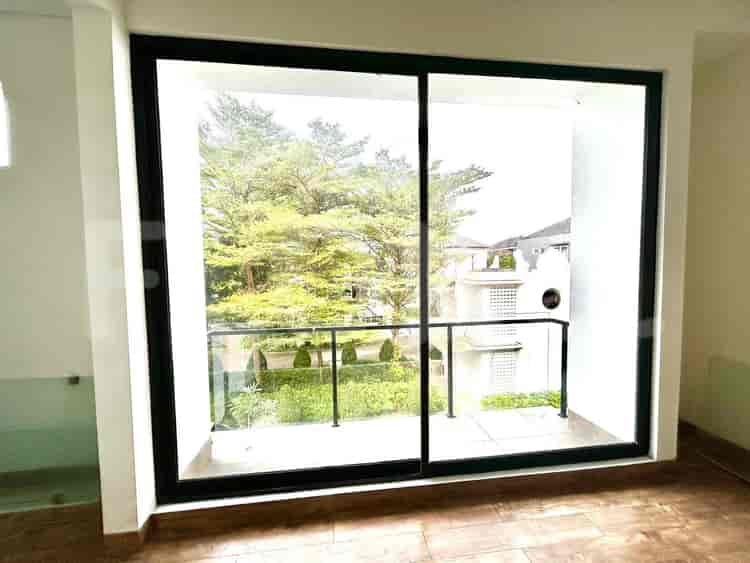 Disewakan Rumah 3 BR, Luas 264 m2 di Cinere, Cinere - RHAe48 18