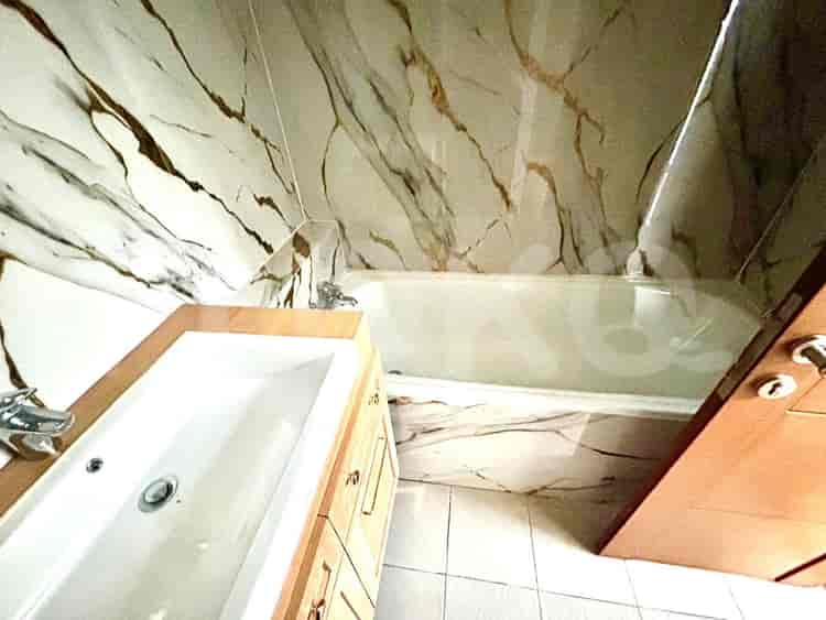 Disewakan Rumah 3 BR, Luas 264 m2 di Cinere, Cinere - RHAe48 20