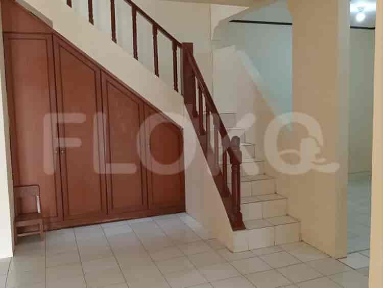 Disewakan Rumah 4 BR, Luas 200 m2 di Cinere, Cinere - RHA2e1 5