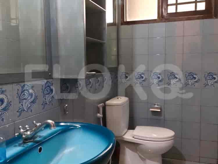 Disewakan Rumah 4 BR, Luas 250 m2 di Villa Cinere Mas, Cinere - RHAea4 6