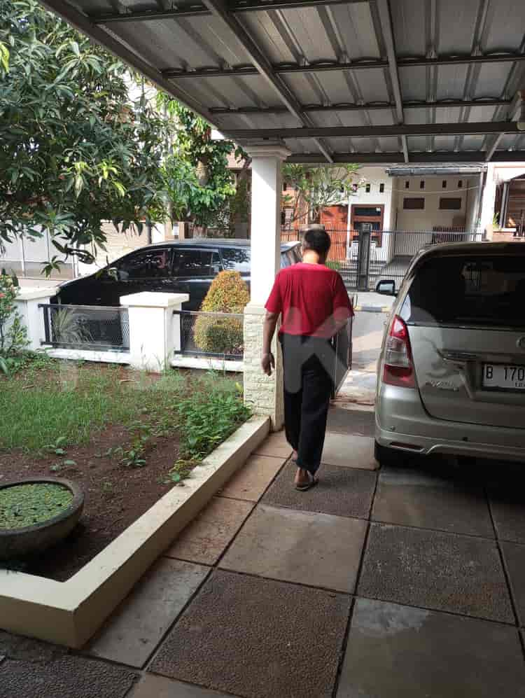 Disewakan Rumah 2 BR, Luas 180 m2 di Villa Dago, Ciputat - RHAed3 2