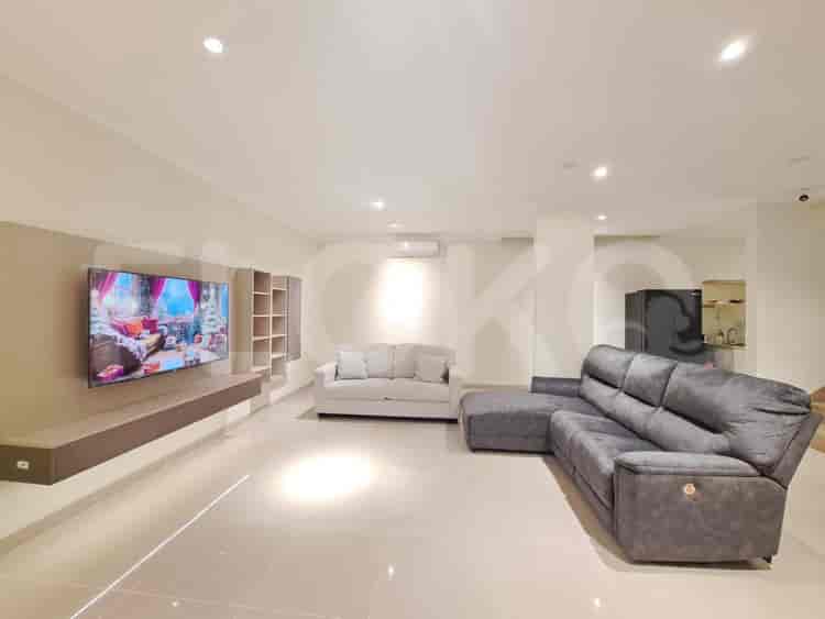 Disewakan Rumah 4 BR, Luas 210 m2 di Gading Serpong - RHAd56 2