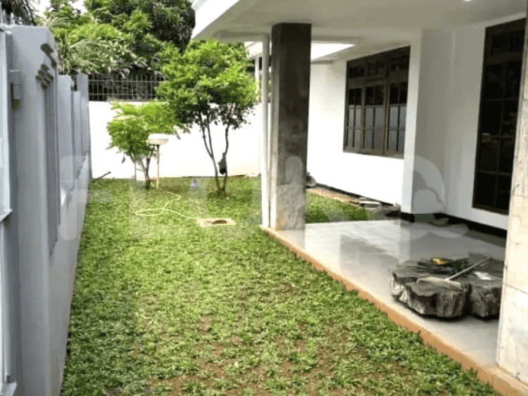 Disewakan Rumah 3 BR, Luas 250 m2 di Gandaria, Gandaria - RHAef9 2