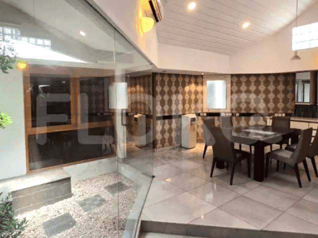 Disewakan Rumah 3 BR, Luas 325 m2 di Gandaria City, Gandaria - RHAb49 2