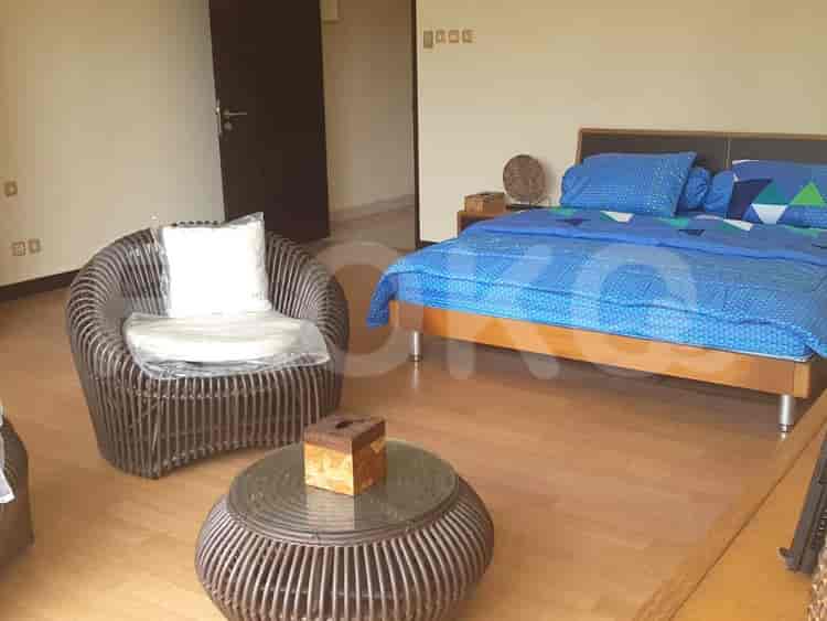 360 sqm, 3 BR house for rent in Jl. Teuku Nyak Arief, Grogol - RHAf86 8