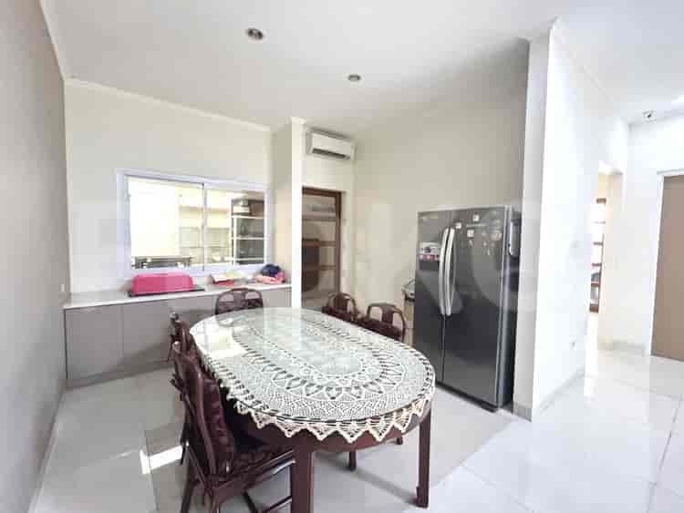 400 sqm, 4 BR house for rent in Tomang, Grogol - RHA30c 2