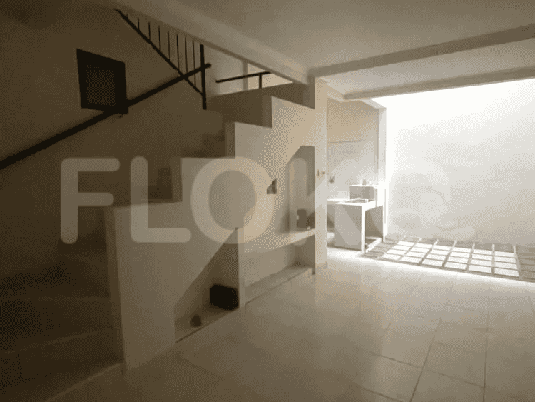 217 sqm, 4 BR house for rent in jelambar, Grogol - RHA8e5 3