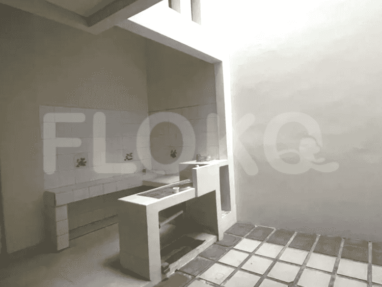 217 sqm, 4 BR house for rent in jelambar, Grogol - RHA8e5 4