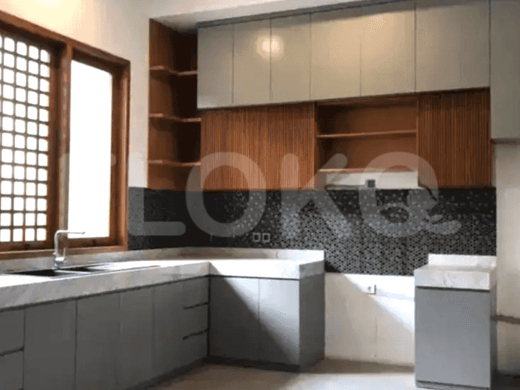 450 sqm, 5 BR house for rent in Jalan Kober Pedati, Jatinegara - RHA9fe 6