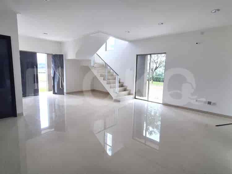 Disewakan Rumah 3 BR, Luas 150 m2 di Golf Island, Kamal Muara - RHA05b 1