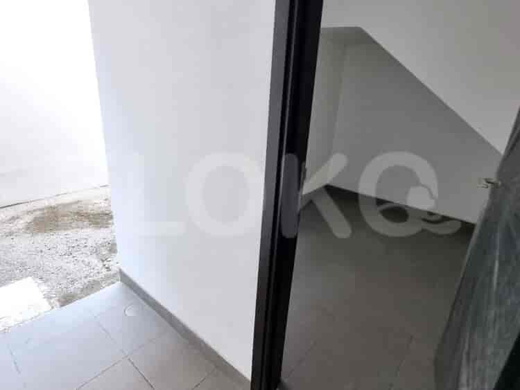 Disewakan Rumah 3 BR, Luas 165 m2 di Golf Island, Kamal Muara - RHAa46 10