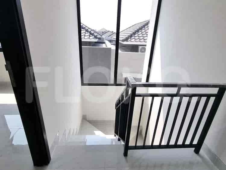 Disewakan Rumah 3 BR, Luas 165 m2 di Golf Island, Kamal Muara - RHAa46 3
