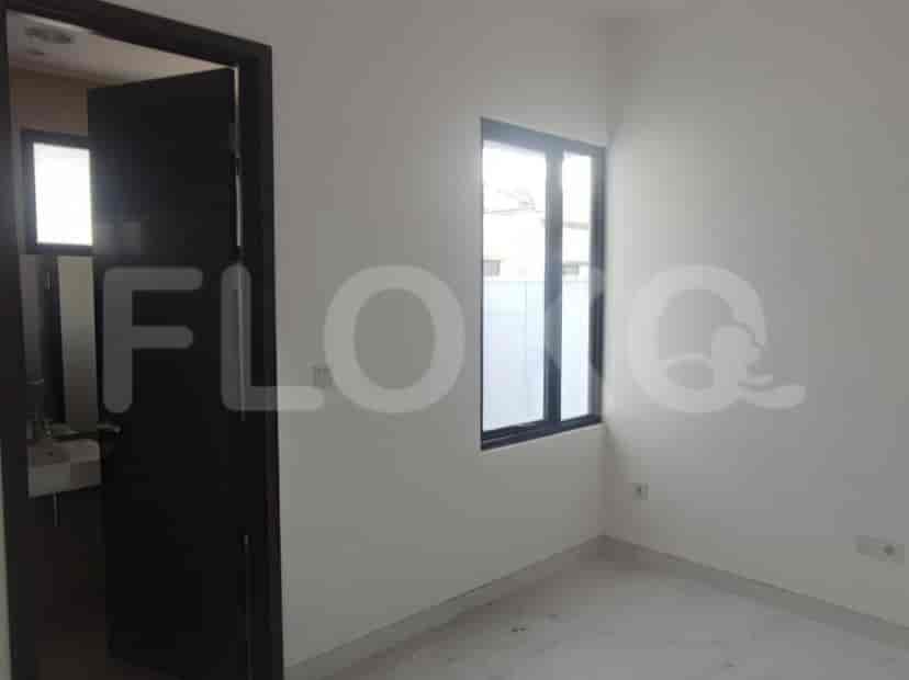 Sewa Rumah 2 Lantai RHAff8 | Kamal Muara, Jakarta 9