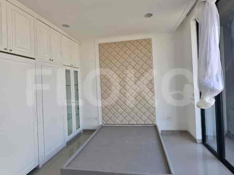 Disewakan Rumah 4 BR, Luas 330 m2 di PIK, Kamal Muara - RHAc00 1
