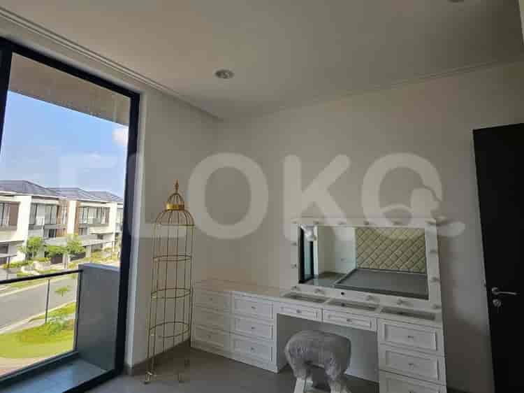 Disewakan Rumah 4 BR, Luas 330 m2 di PIK, Kamal Muara - RHAc00 3