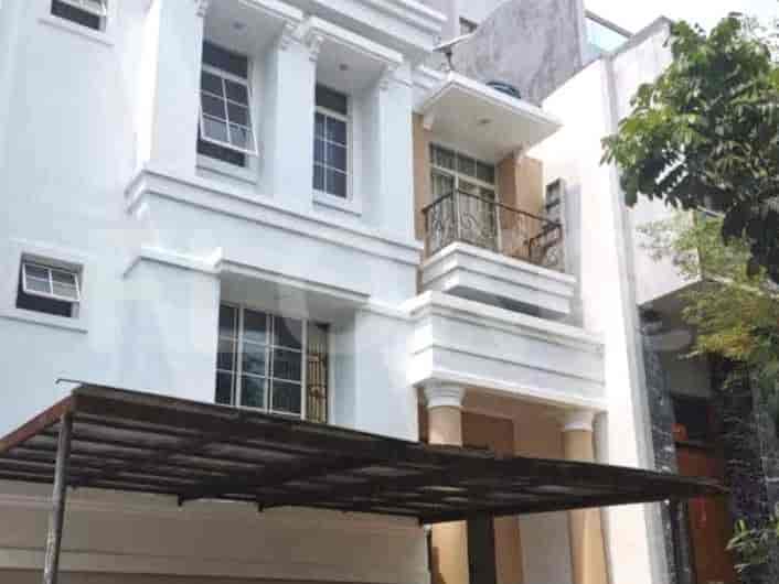 Disewakan Rumah 4 BR, Luas 224 m2 di PIK, Kamal Muara - RHAbc6 1