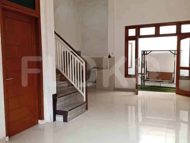 Disewakan Rumah 2 BR, Luas 200 m2 di Jl Cisanggarung 2, Kelapa Gading - RHA62e 3