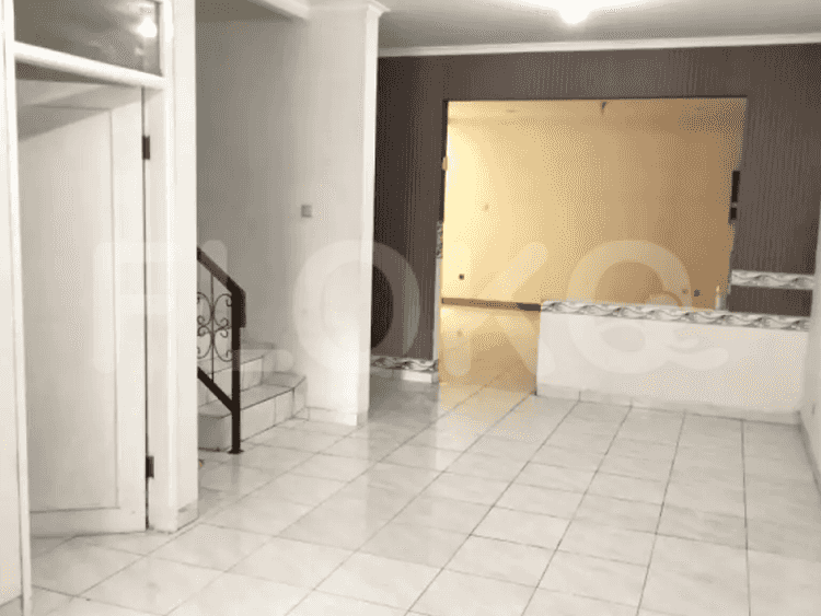 Disewakan Rumah 4 BR, Luas 160 m2 di Gading Arcadia, Kelapa Gading - RHA244 2