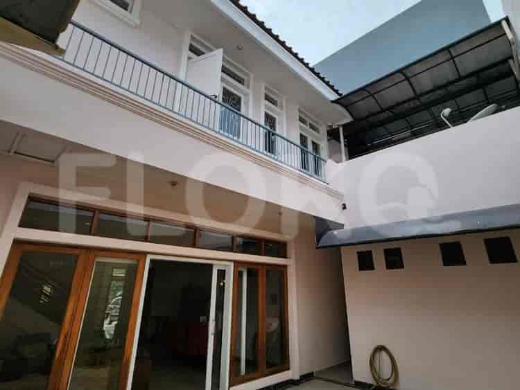 Disewakan Rumah 4 BR, Luas 200 m2 di Kelapa Gading, Kelapa Gading - RHA583 1