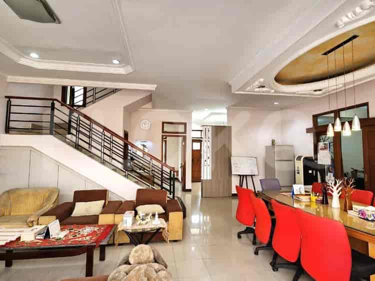 Disewakan Rumah 4 BR, Luas 200 m2 di Kelapa Gading, Kelapa Gading - RHA583 4