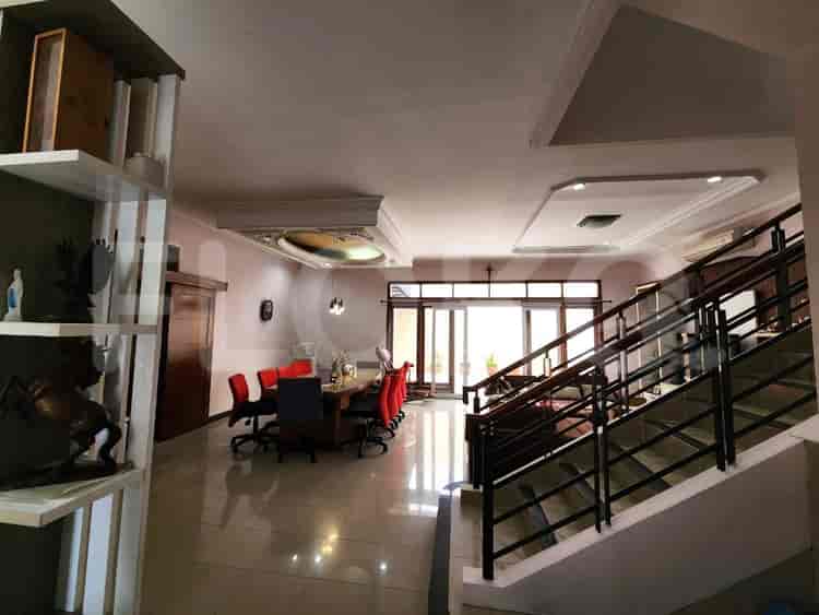 Disewakan Rumah 4 BR, Luas 200 m2 di Kelapa Gading, Kelapa Gading - RHA583 5